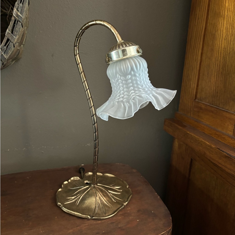 Vintage Lily Pad Lamp